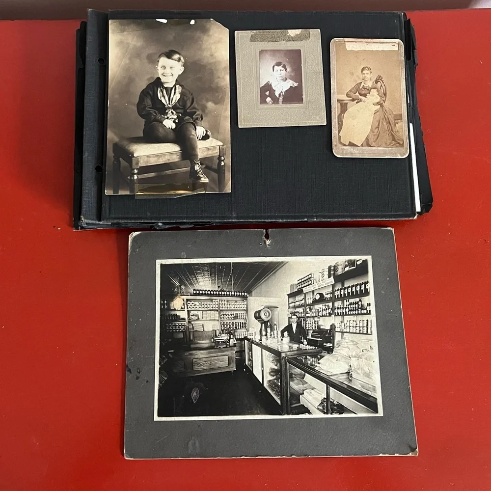 Vintage Black/White Photography Collection dated 1900’s-40’s few cabinet cards - Picture 4 of 16